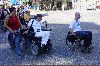 Veronica Svensk och Hans Filipsson, bägge ur ledningsgruppen, rullar fram iförda varsin vit t-tröja. (Klicka på bilden för att se en större bild)
